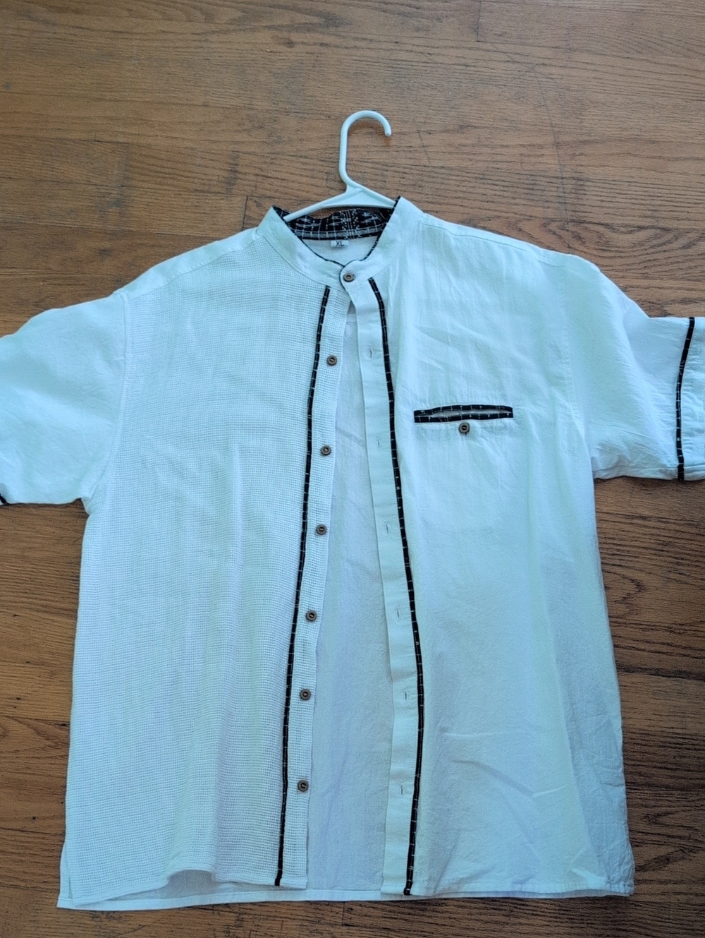 White Short-Sleeve Mandarin Collar Shirt with Contrast Trim